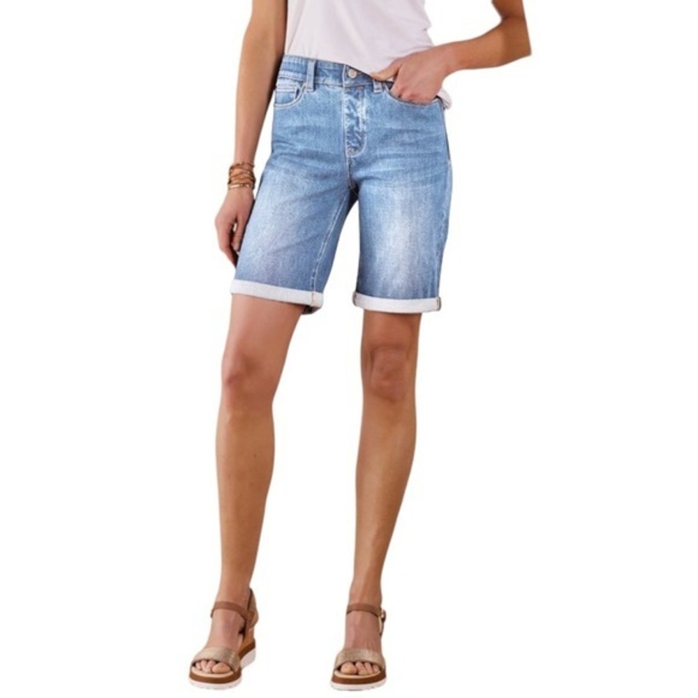 SOFT SURROUNDINGS Ultimate Denim Pull On Relaxed Shorts. Size Small